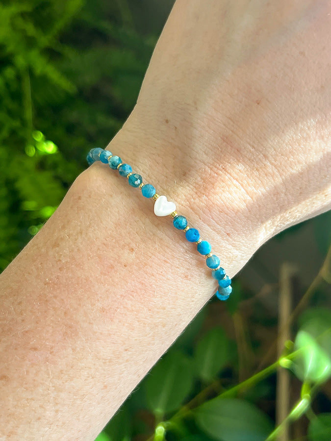 Apatite & Mother of Pearl Heart Stretch Bracelet